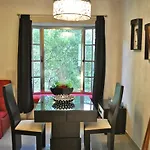 Business Suites SG